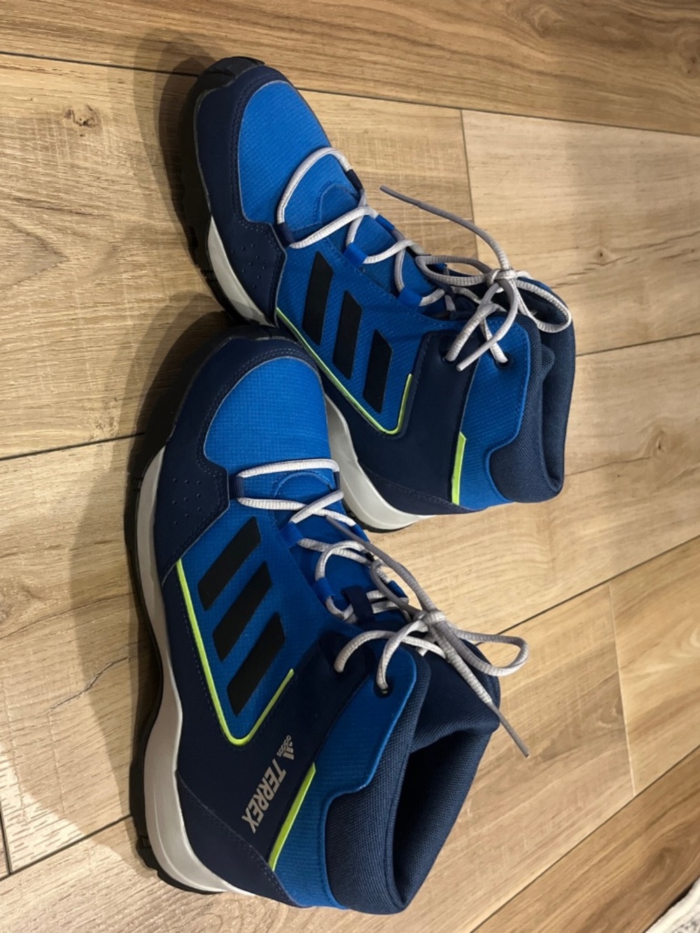 Adidas Terrex Hyperhiker Mid Hiking Shoes Glory Blue and Signal Green Size 6